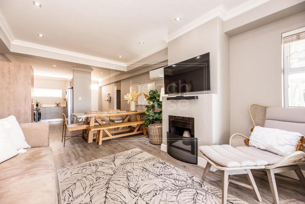 Luxury 3 Bedroom, 3 Bathroom Floor Beachfront, Big Bay, 67 Bona View Apartment Kapstadt
