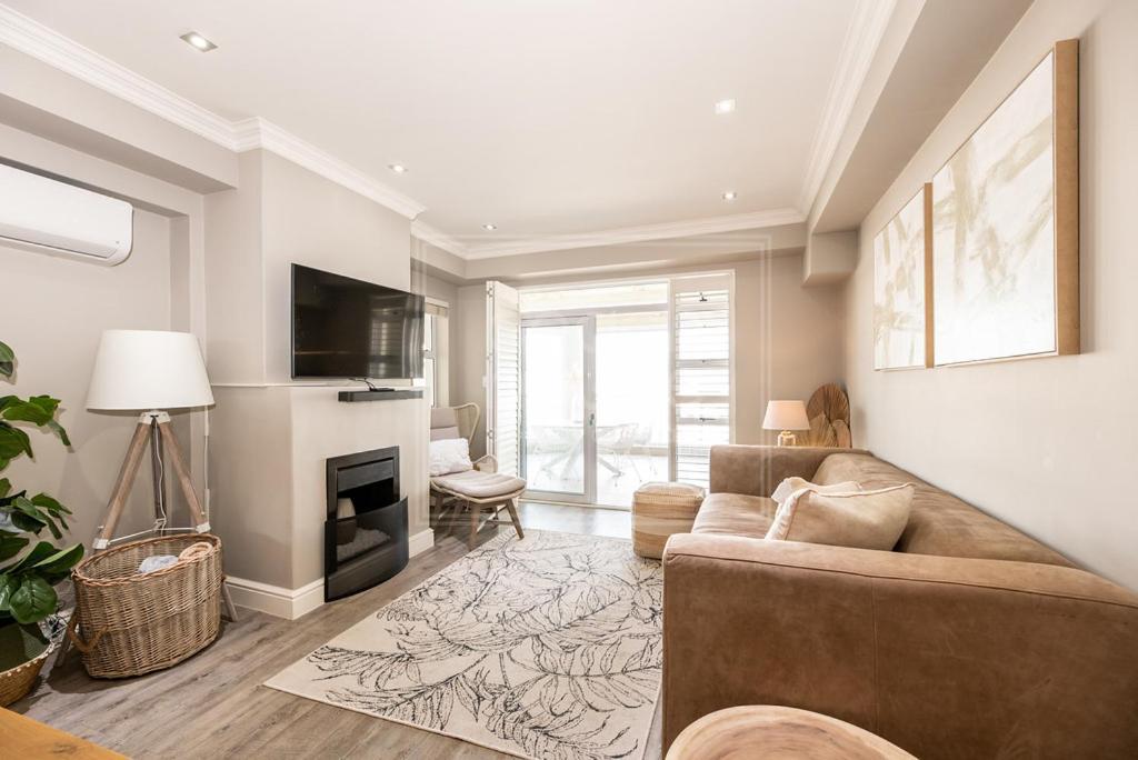 Appartement Luxury 3 Bedroom, 3 Bathroom Floor Beachfront, Big Bay, 67 Bona View Le Cap