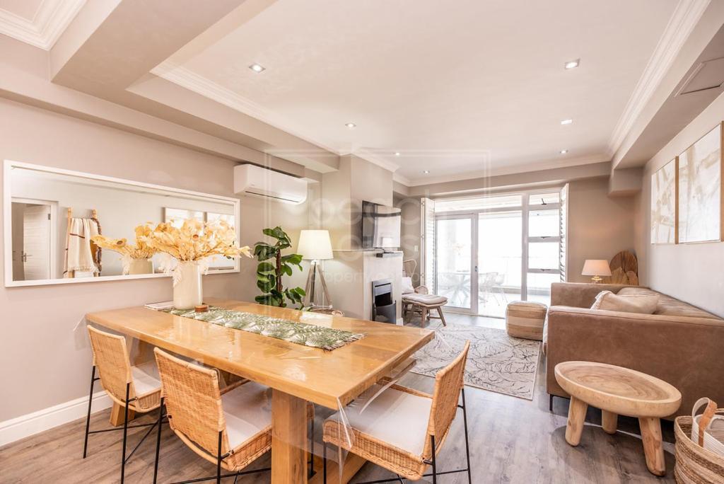 Luxury 3 Bedroom, 3 Bathroom Floor Beachfront, Big Bay, 67 Bona View Le Cap