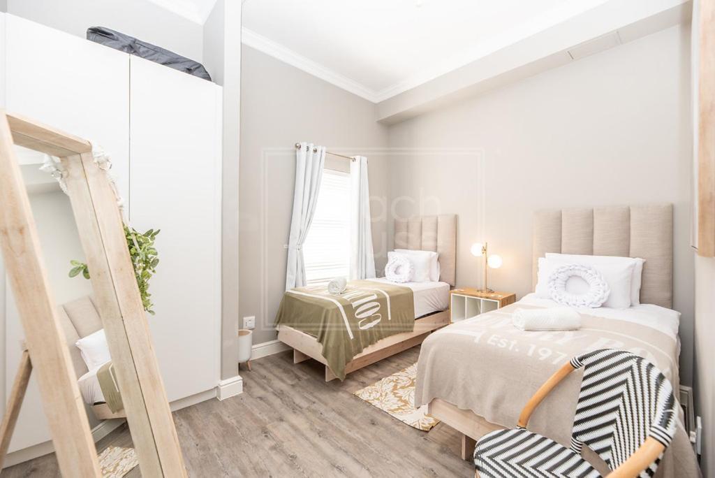 Luxury 3 Bedroom, 3 Bathroom Floor Beachfront, Big Bay, 67 Bona View Appartement Le Cap